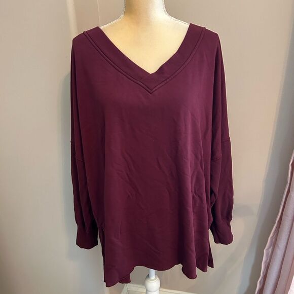 EUC Nike DryFit Sweatshirt (size XL) - Picture 2 of 5